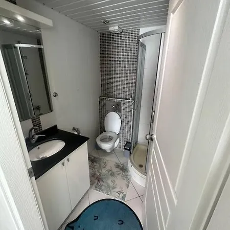 Odyssey Court A/2 Apartment *